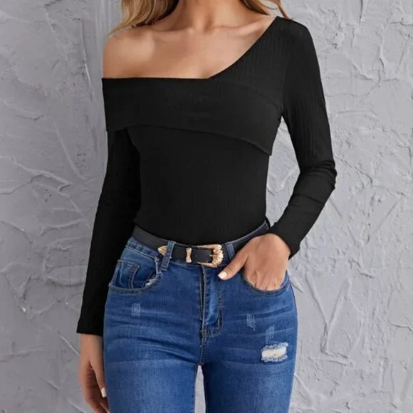 Contemporaray  Asymmetrical Neck Foldover Ribbed T - Picture 4 of 8